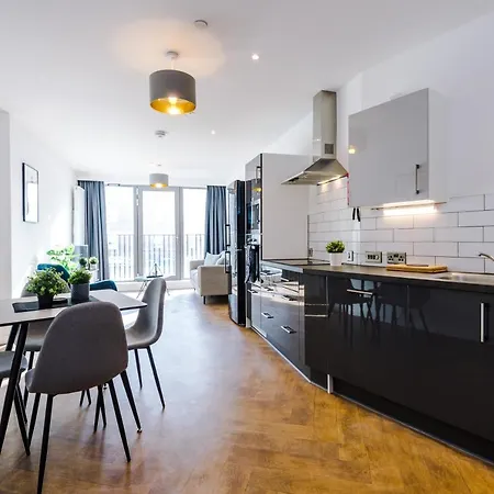 Hilltop Serviced Apartments - Ancoats Manchester Exterior photo