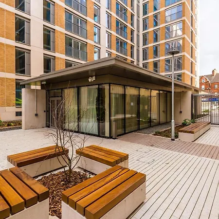 Hilltop Serviced Apartments - Ancoats Manchester Exterior photo