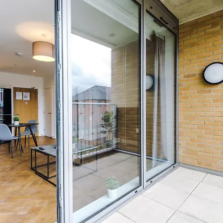 Hilltop Serviced Apartments - Ancoats Manchester Exterior photo