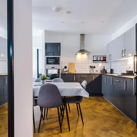 Hilltop Serviced Apartments - Ancoats Manchester Exterior photo
