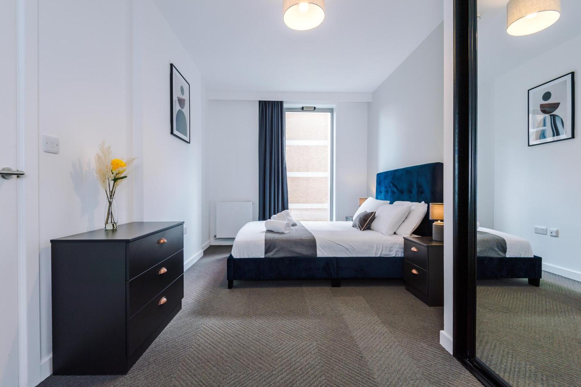 Hilltop Serviced - Ancoats Apartment